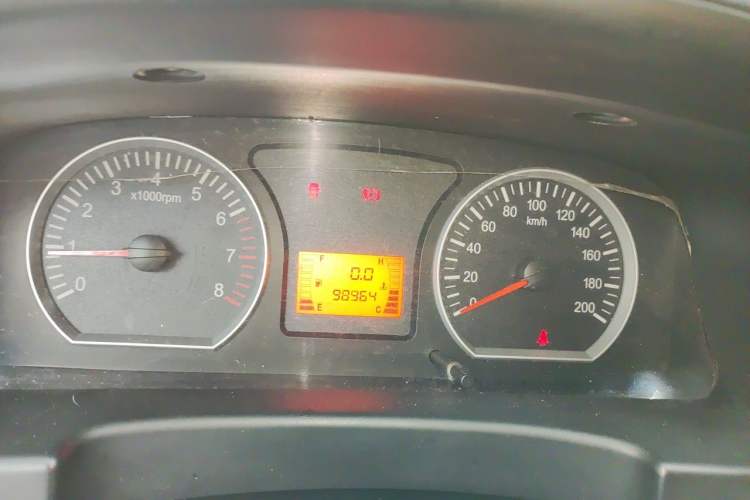 Used FORTHING Lingzhi 2015 V3 1.6L 9-Seater Standard Model Instrument Cluster