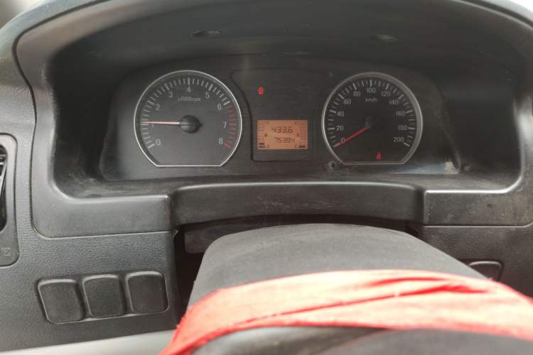 Used FORTHING Lingzhi 2015 V3 1.5L 5-Seater Special Offer Model Odometer Close Up