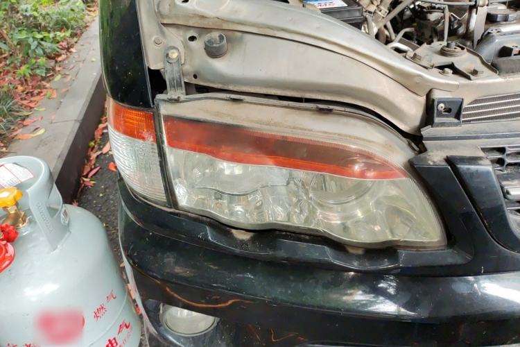 Used FORTHING Lingzhi 2015 V3 1.6L 9-Seater Standard Model Right Front Headlight