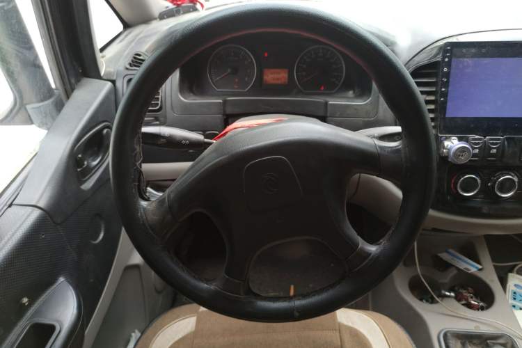 Used FORTHING Lingzhi 2015 V3 1.5L 5-Seater Special Offer Model Steering Wheel