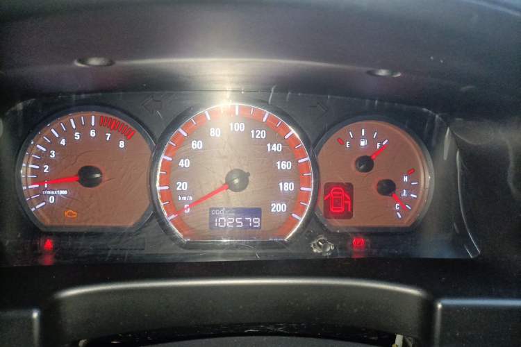 Used FORTHING Lingzhi 2015 M5 Q3 2.0L 7-seat Long-wheelbase Comfort Version Instrument Cluster
