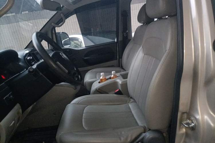 Used FORTHING Lingzhi 2015 M5 Q3 2.0L 7-seat Long-wheelbase Comfort Version Left Front Seat