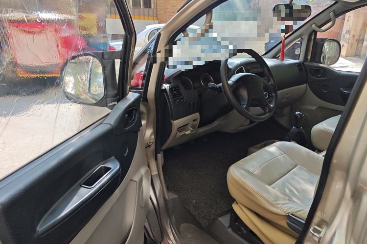 Used FORTHING Lingzhi 2015 V3 1.5L 7-Seater Luxury Model Driver Seat