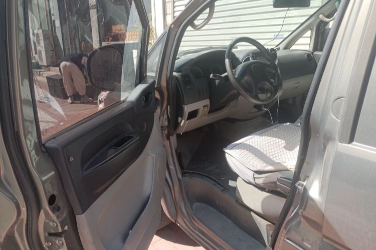 Used FORTHING Lingzhi 2015 V3 1.5L 5-Seater Special Offer Model Driver Seat