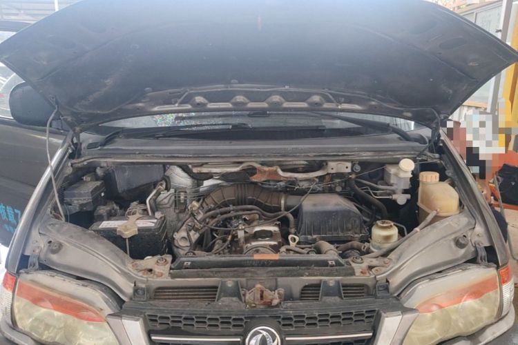 Used FORTHING Lingzhi 2015 V3 1.5L 7-seat Standard Model Engine Bay