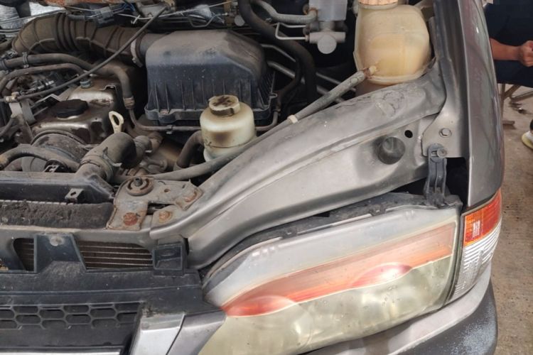 Used FORTHING Lingzhi 2015 V3 1.5L 7-seat Standard Model Engine Bay Left