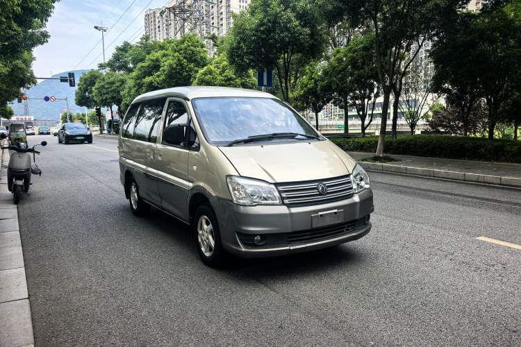 Used FORTHING Lingzhi 2015 M3 1.6L 7-Seater Comfort Model Exterior 3