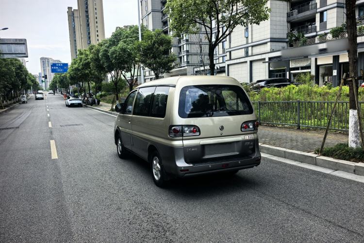 Used FORTHING Lingzhi 2015 M3 1.6L 7-Seater Comfort Model Exterior 4