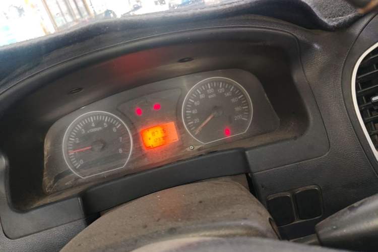 Used FORTHING Lingzhi 2015 V3 1.5L 7-seat Standard Model Instrument Cluster