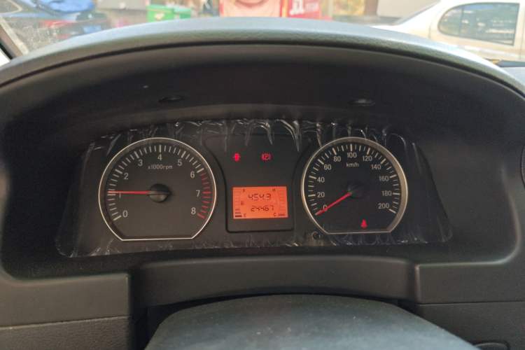 Used FORTHING Lingzhi 2015 V3 1.5L 7-Seater Luxury Model Instrument Cluster