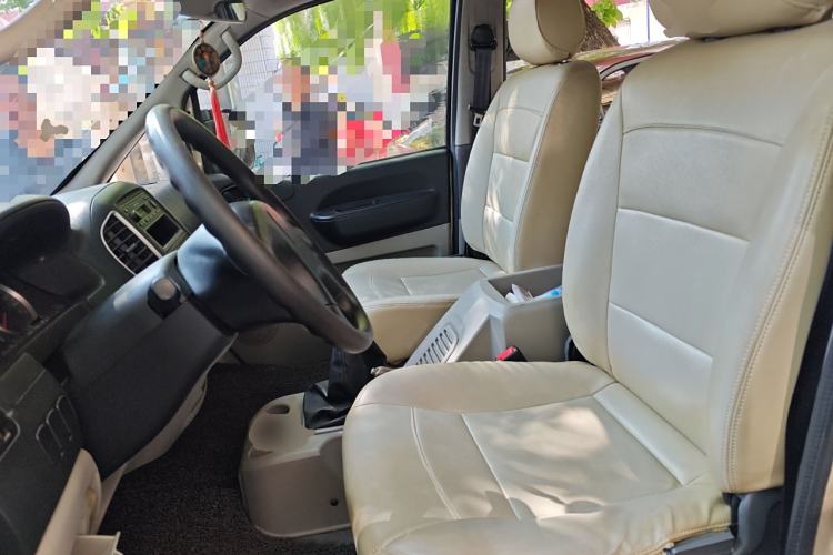 Used FORTHING Lingzhi 2015 V3 1.5L 7-Seater Luxury Model Left Front Seat
