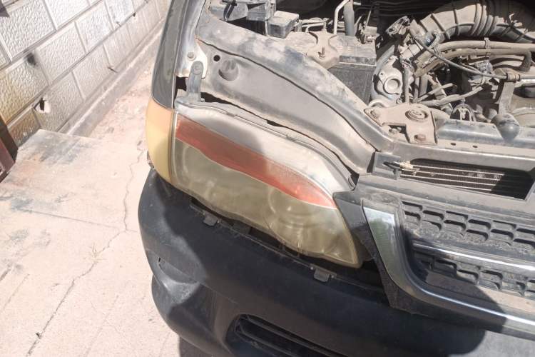 Used FORTHING Lingzhi 2015 V3 1.5L 5-Seater Special Offer Model Right Front Headlight