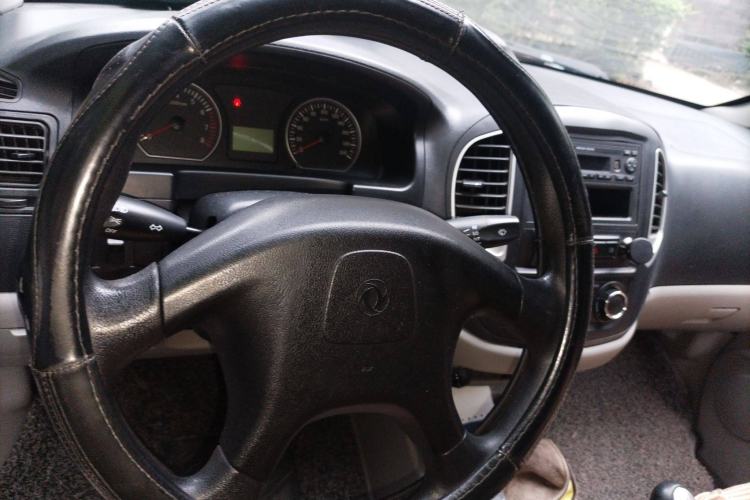 Used FORTHING Lingzhi 2015 V3 1.5L 7-Seater Comfort Model Steering Wheel