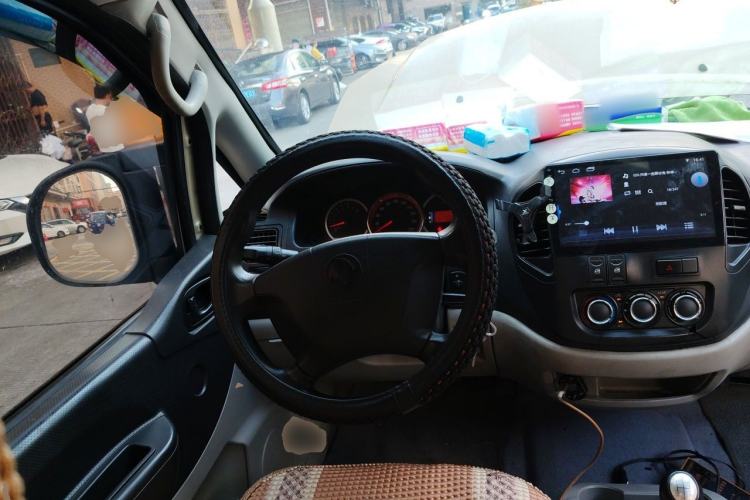 Used FORTHING Lingzhi 2015 M5 Q7 2.0L 7-seat Long-Wheelbase Comfort Model Steering Wheel