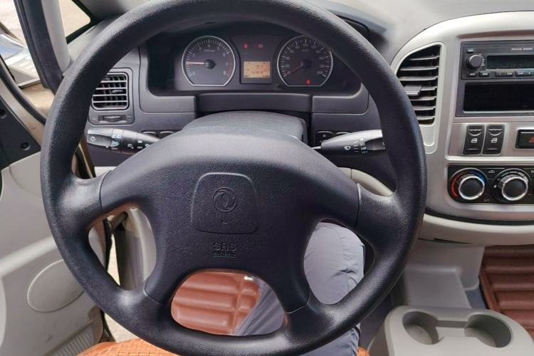 Used FORTHING Lingzhi 2015 M3 1.6L 7-Seater Comfort Model Steering Wheel