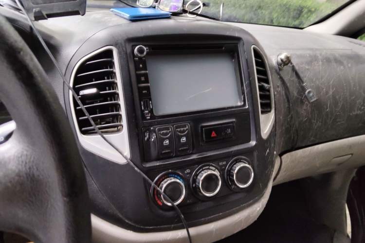 Used FORTHING Lingzhi 2015 V3 1.5L 7-seat Standard Model Audio And AC Panel