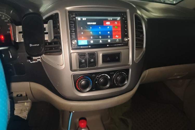 Used FORTHING Lingzhi 2015 M3 1.6L 7-Seater Comfort Model Audio And AC Panel