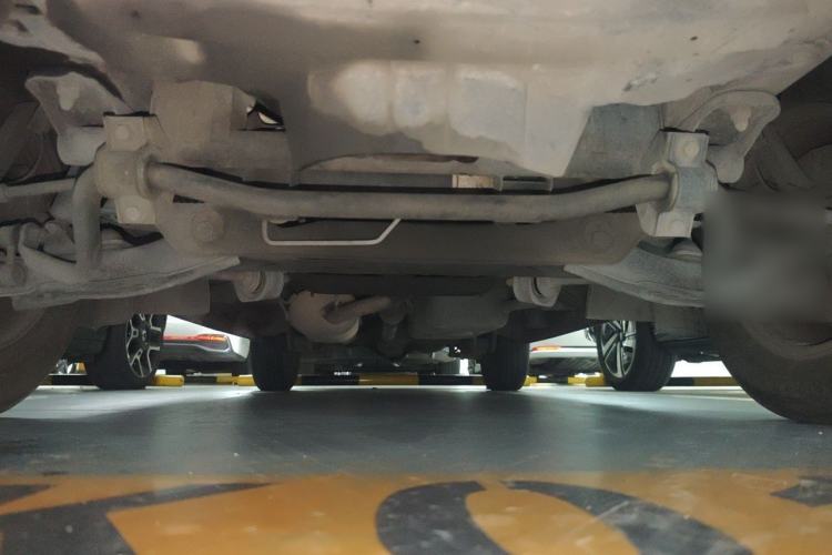 Used FORTHING Lingzhi 2015 M3 1.6L 7-Seater Comfort Model Chassis Front