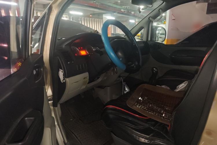 Used FORTHING Lingzhi 2015 M3 1.6L 7-Seater Comfort Model Driver Seat