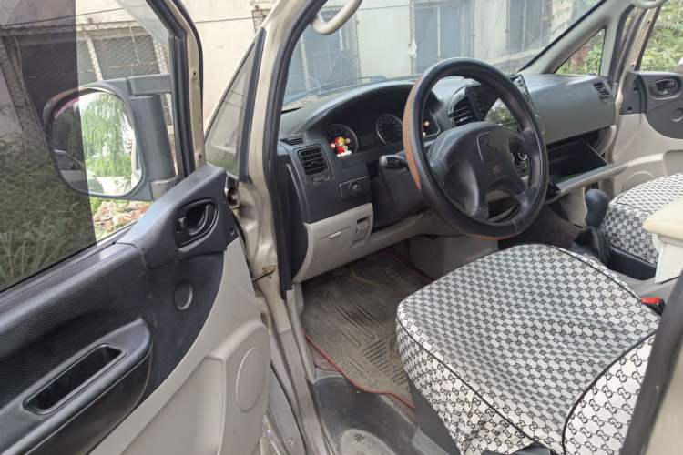 Used FORTHING Lingzhi 2015 M3 1.6L 7-Seater Luxury Model Driver Seat