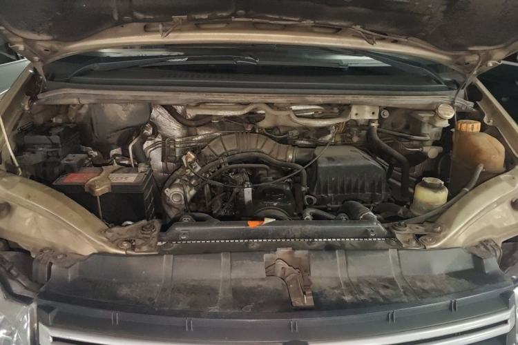 Used FORTHING Lingzhi 2015 M3 1.6L 7-Seater Comfort Model Engine Bay