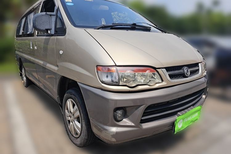 Used FORTHING Lingzhi 2015 V3 1.6L 7-Seater Standard Model Front Right 45 Deg