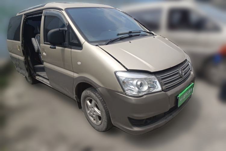 Used FORTHING Lingzhi 2015 M3 1.6L 7-Seater Luxury Model Front Right 45 Deg