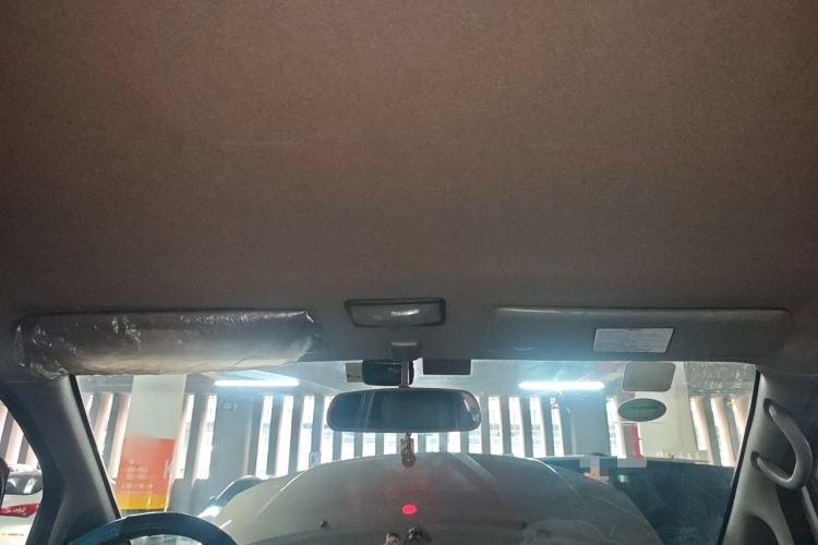 Used FORTHING Lingzhi 2015 M3 1.6L 7-Seater Comfort Model Headliner