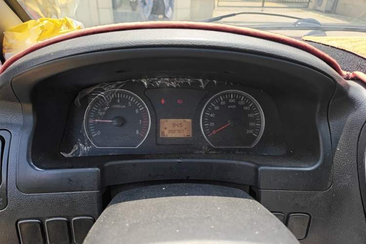 Used FORTHING Lingzhi 2015 V3 1.6L 7-Seater Standard Model Instrument Cluster