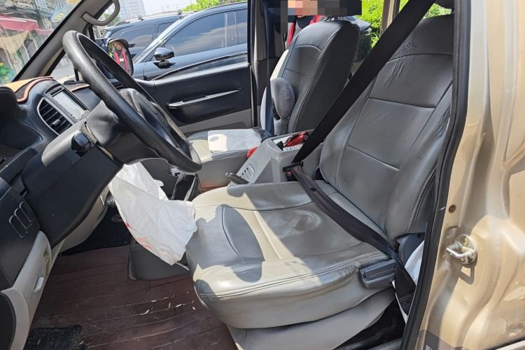 Used FORTHING Lingzhi 2015 V3 1.6L 7-Seater Standard Model Left Front Seat