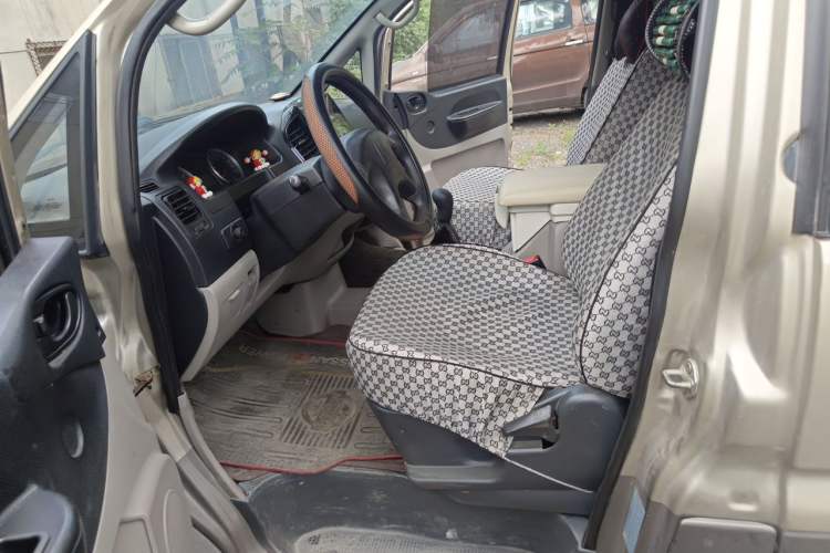 Used FORTHING Lingzhi 2015 M3 1.6L 7-Seater Luxury Model Left Front Seat