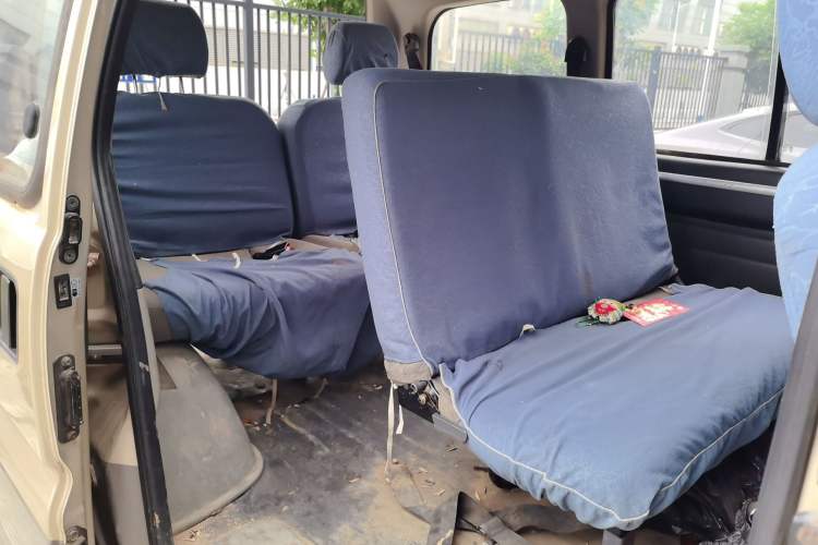 Used FORTHING Lingzhi 2015 M3 1.6L 7-Seater Standard Model Left Rear Seat
