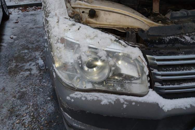 Used FORTHING Lingzhi 2015 M5 Q7 2.0L 7-seat Long-Wheelbase Comfort Model Right Front Headlight
