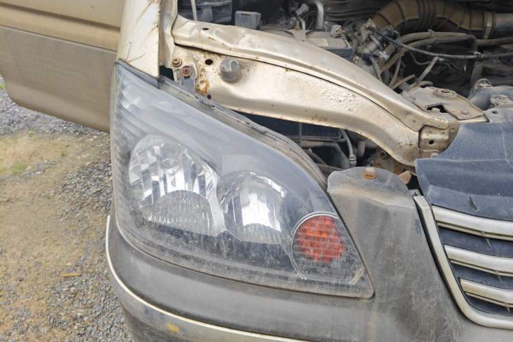 Used FORTHING Lingzhi 2015 V3 1.5L 5-Seat Exclusive Model Right Front Headlight