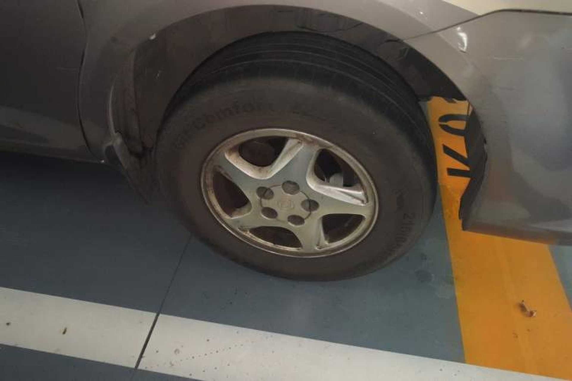 Used FORTHING Lingzhi 2015 M3 1.6L 7-Seater Comfort Model Right Front Wheel Hub