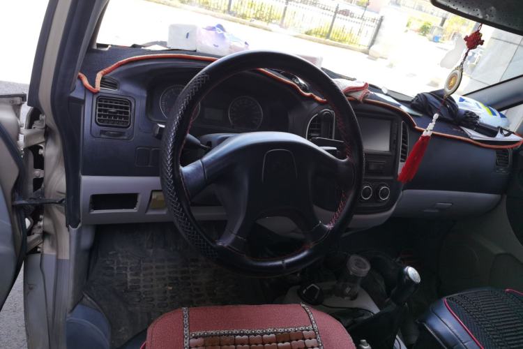 Used FORTHING Lingzhi 2015 V3 1.5L 5-Seater Special Offer Model Steering Wheel