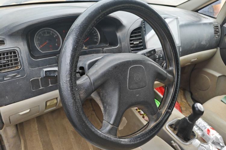 Used FORTHING Lingzhi 2015 V3 1.5L 5-Seat Exclusive Model Steering Wheel