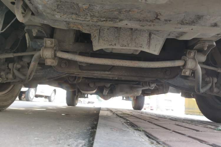 Used FORTHING Lingzhi 2015 V3 1.5L 7-seat Standard Model Chassis Front