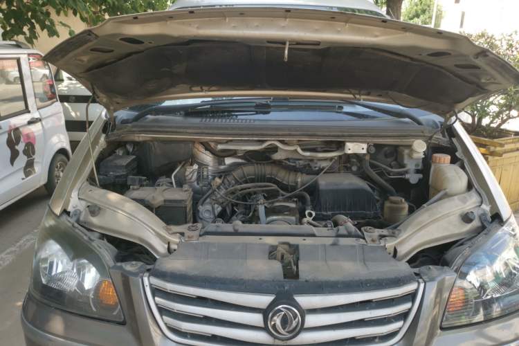 Used FORTHING Lingzhi 2015 V3 1.5L 7-seat Standard Model Engine Bay