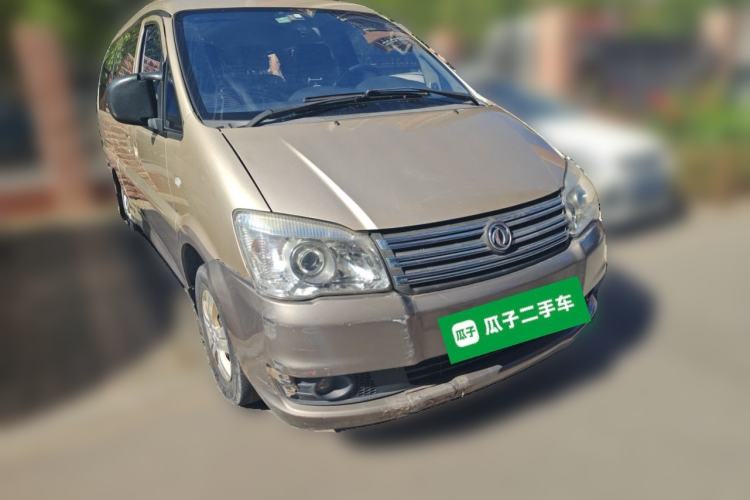 Used FORTHING Lingzhi 2015 M5 Q7 2.0L 7-seat Long-Wheelbase Comfort Model Front Right 45 Deg