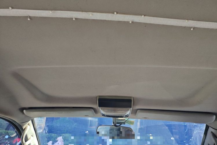 Used FORTHING Lingzhi 2015 M5 Q7 2.0L 7-seat Long-Wheelbase Comfort Model Headliner