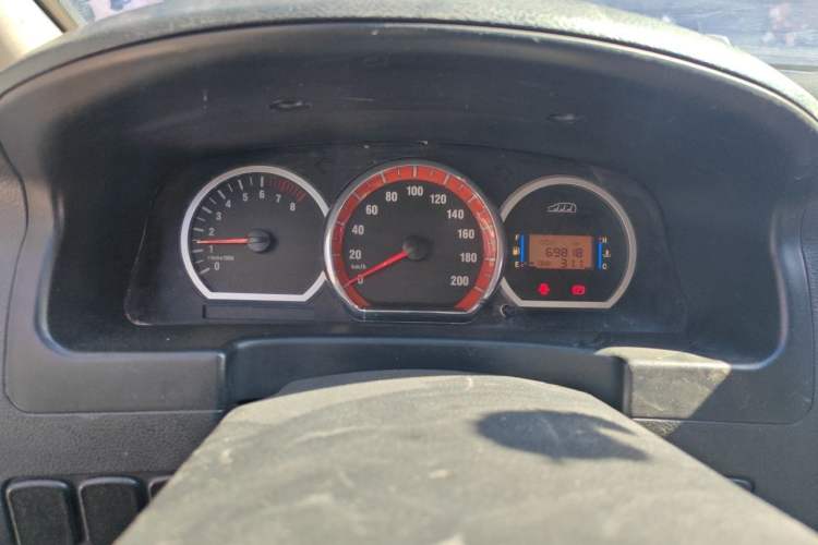 Used FORTHING Lingzhi 2015 M5 Q7 2.0L 7-seat Long-Wheelbase Comfort Model Instrument Cluster