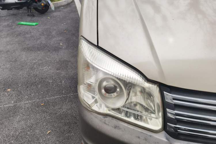 Used FORTHING Lingzhi 2015 M3 1.6L 7-Seater Luxury Model Right Front Headlight