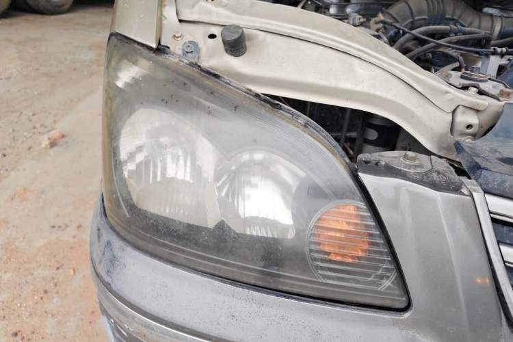 Used FORTHING Lingzhi 2015 V3 1.5L 7-Seater Comfort Model Right Front Headlight