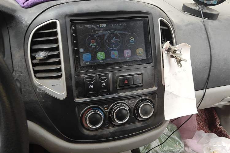 Used FORTHING Lingzhi 2015 V3 1.5L 7-seat Standard Model Audio And AC Panel