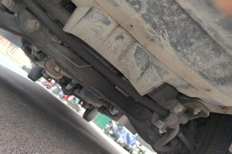 Used FORTHING Lingzhi 2015 V3 1.6L 7-Seater Comfort Model Chassis Front