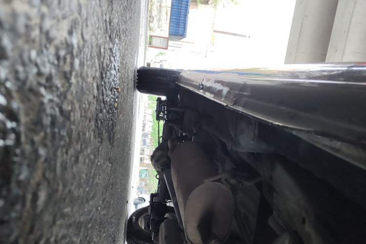 Used FORTHING Lingzhi 2015 M3 1.6L 7-Seater Standard Model Chassis Front Right