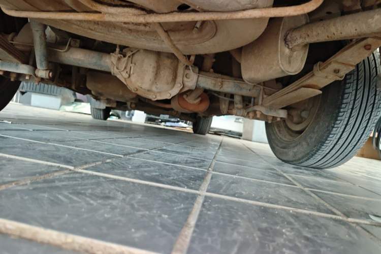 Used FORTHING Lingzhi 2015 V3 1.5L 7-seat Standard Model Chassis Rear