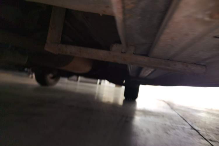 Used FORTHING Lingzhi 2015 V3 1.6L 7-Seater Standard Model Chassis Rear Right