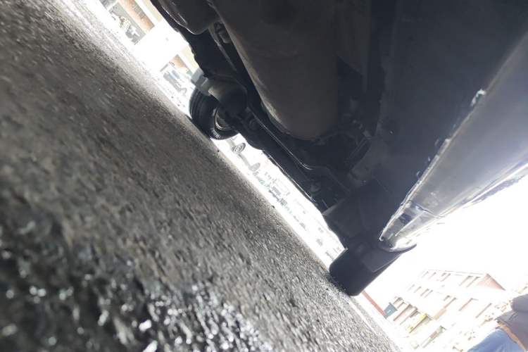 Used FORTHING Lingzhi 2015 M3 1.6L 7-Seater Standard Model Chassis Rear Right